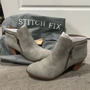 Women's Gray Leather Ankle Booties with Side Zipper